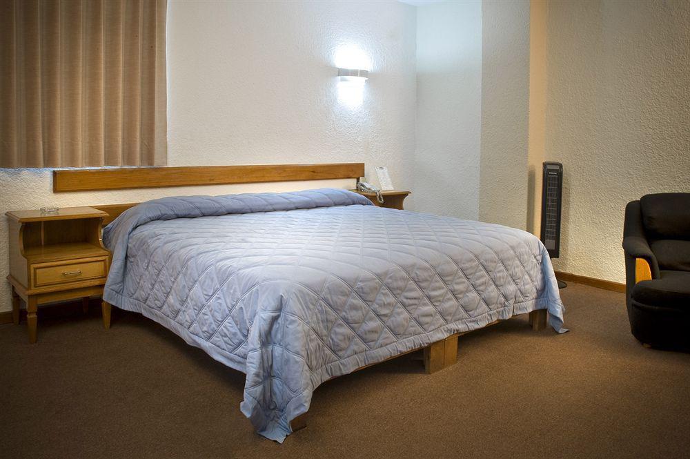 Estanza Hotel & Suites Morelia Zewnętrze zdjęcie