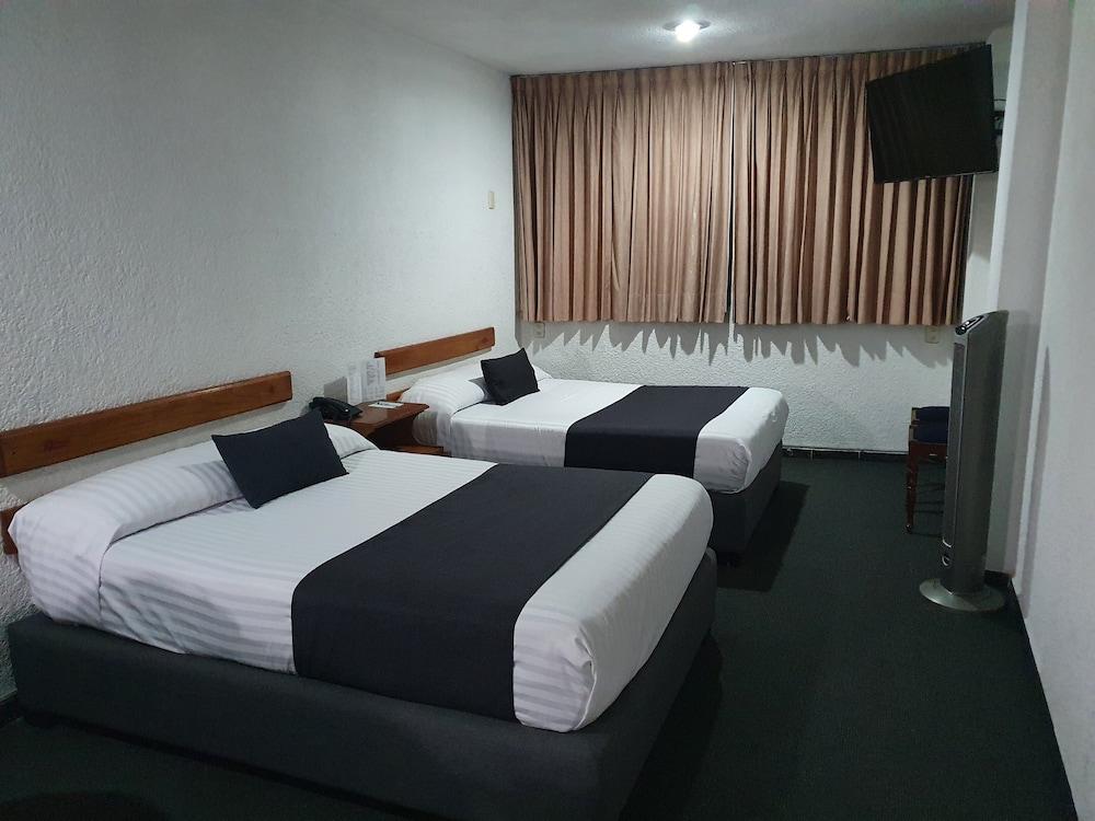 Estanza Hotel & Suites Morelia Zewnętrze zdjęcie