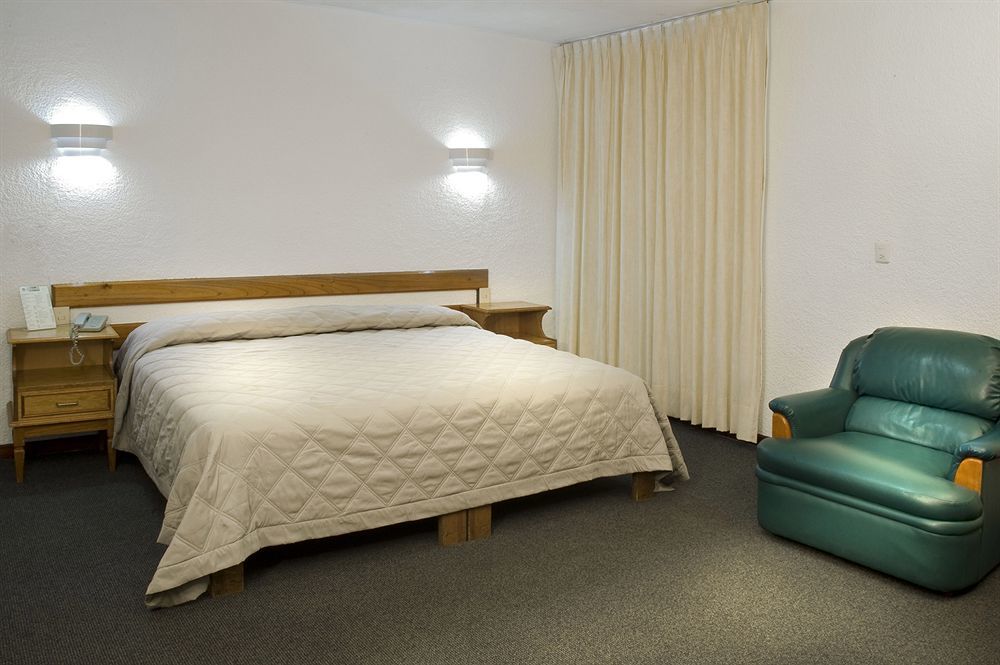 Estanza Hotel & Suites Morelia Zewnętrze zdjęcie